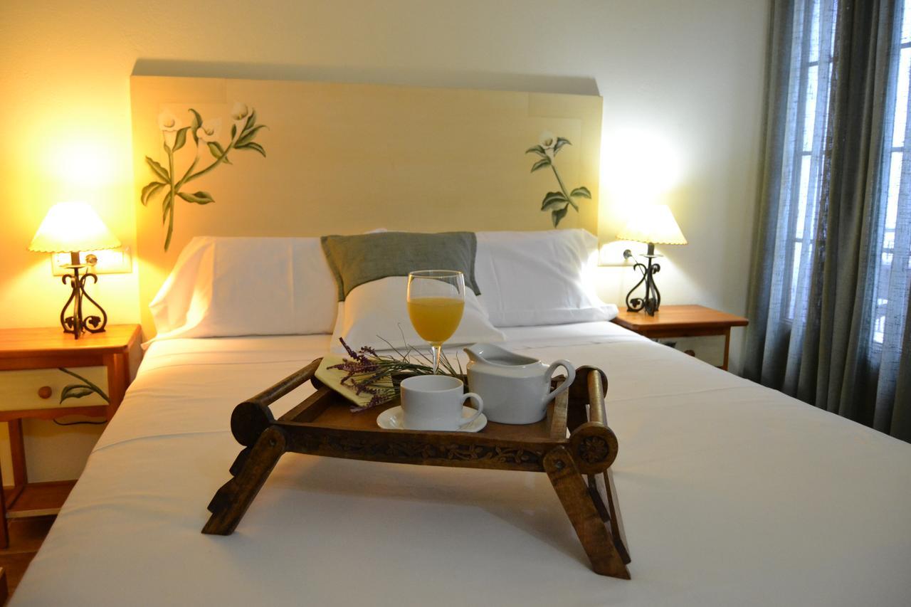 Hostal Toribio Galaroza Zewnętrze zdjęcie