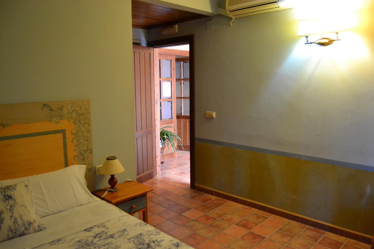 Hostal Toribio Galaroza Zewnętrze zdjęcie