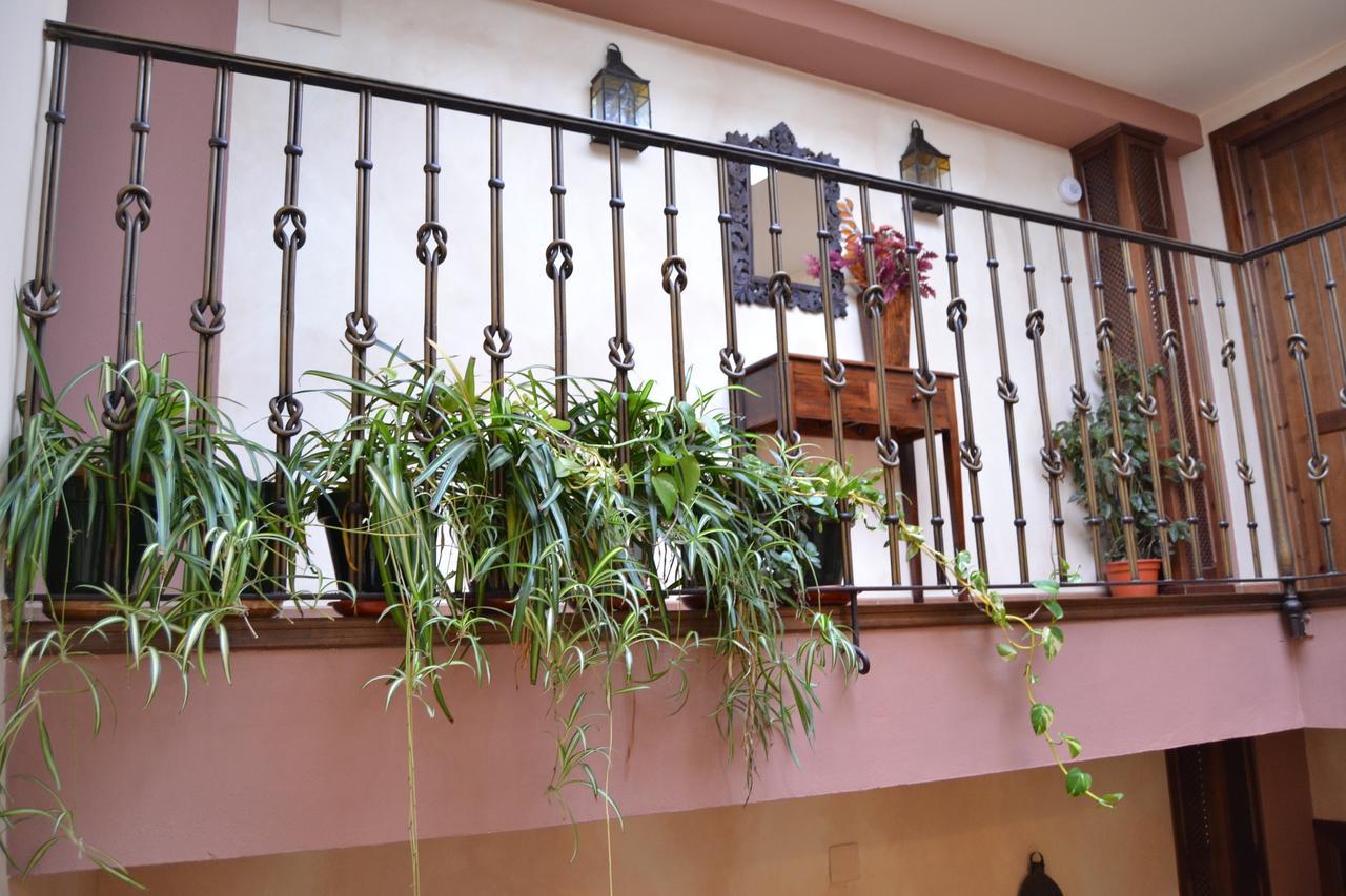 Hostal Toribio Galaroza Zewnętrze zdjęcie